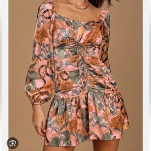 FINDERS KEEPERS Elisa pink multi print longer sleep ruched dress size medium